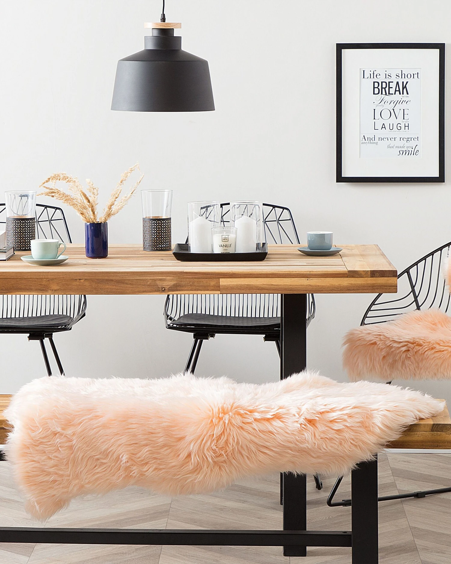 Lampaantalja Vaalea Punainen ULURU 4 Lampaantalja Vaalea Punainen ULURU - Image 2