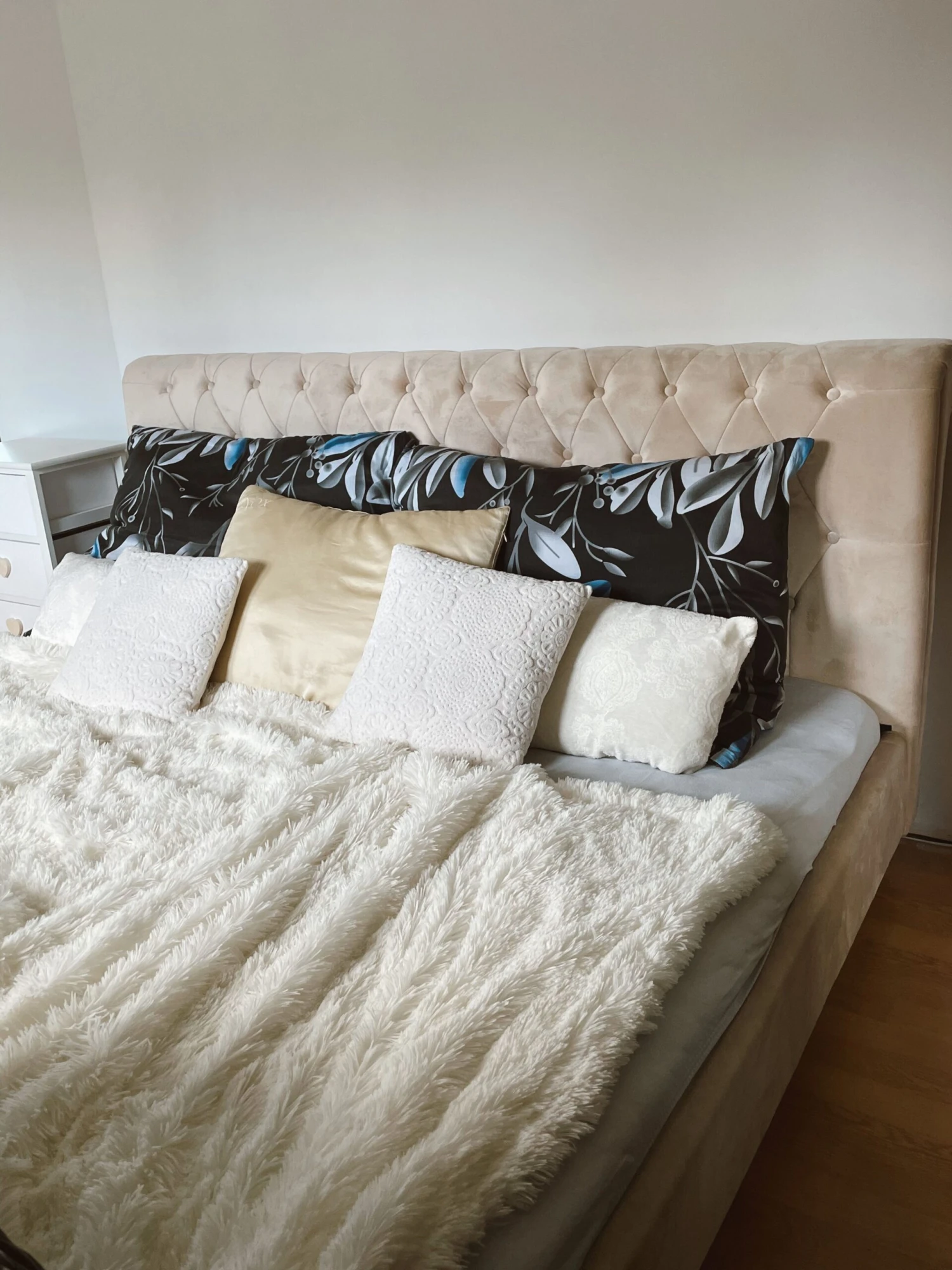 Sänky Sametti Beige AVALLON Useita Kokoja - Image 4